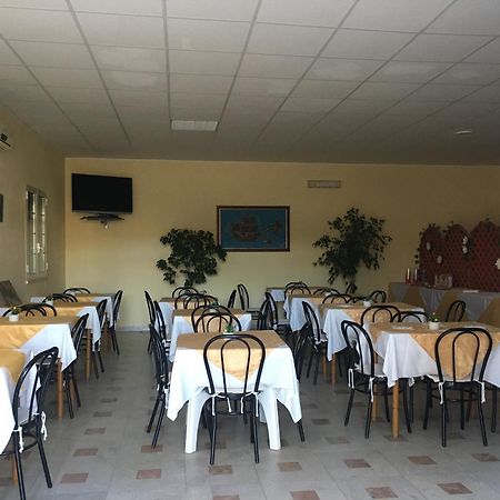 B&B Baia Dello Stretto Gallico Marina Экстерьер фото