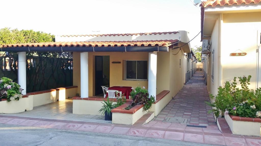 B&B Baia Dello Stretto Gallico Marina Экстерьер фото